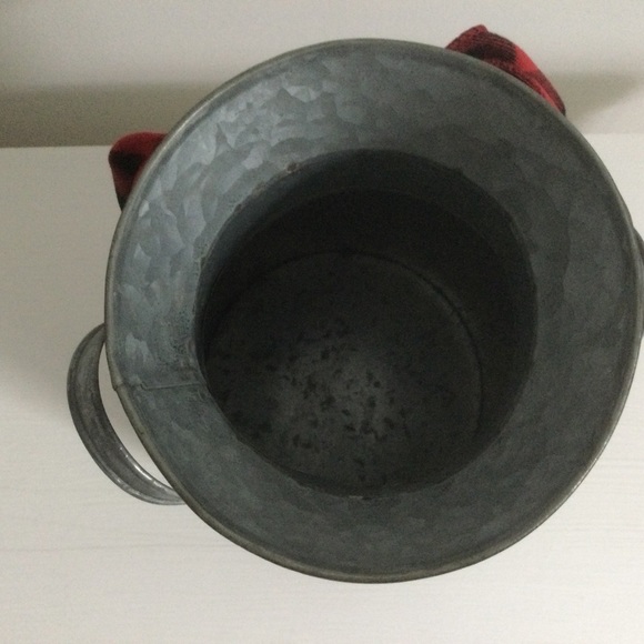 Farmhouse Christmas Decor - Picture 3 of 3